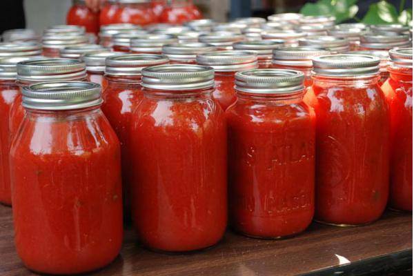 تصویر 1 از انواع رب گوجه فرنگی شرکتی با رنگ قرمز روشن طبیعی
