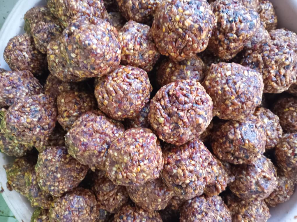 حبه خرما با طعم گل محمدی