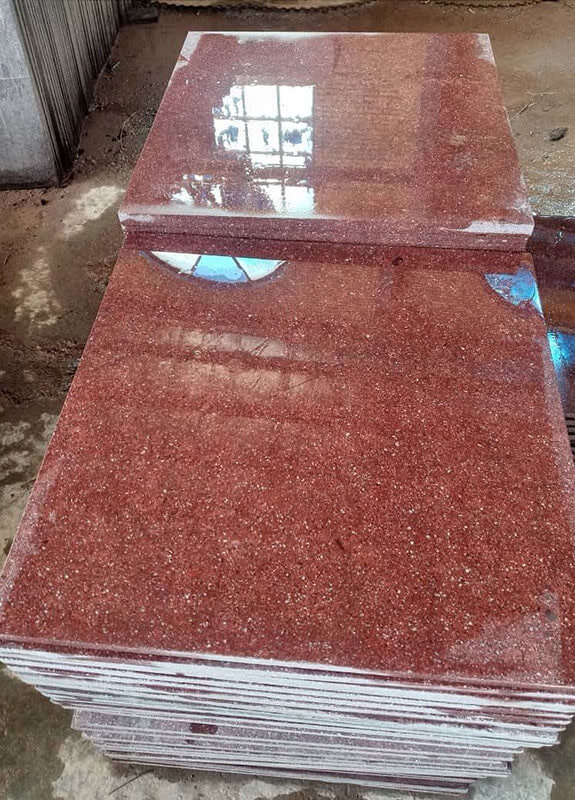 تصویر 2 از سنگ گرانیت قرمز نائین طرح چشمگیر و برجسته