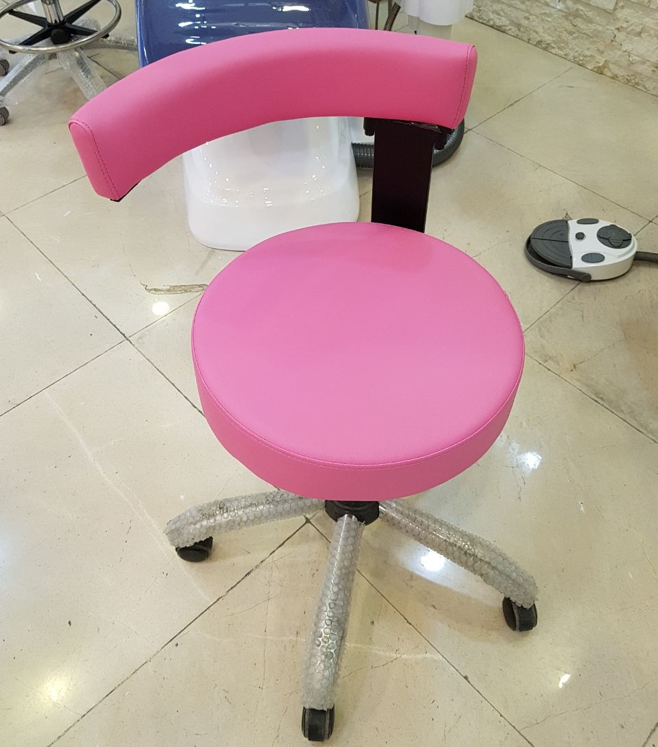 تصویر 2 از صندلی دندانپزشکی لمسی مناسب درمان‌ های تخصصی و ارتودنسی