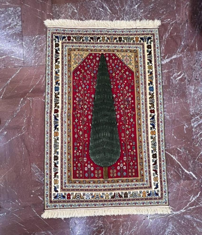تصویر 1 از گلیم دست بافت سیرجان طرح سرو محشر