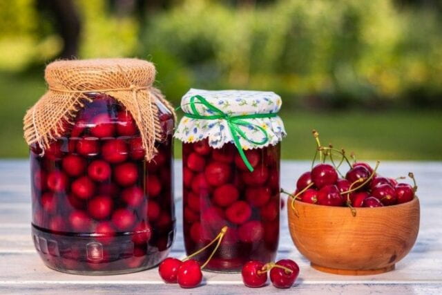تصویر 2 از کمپوت گیلاس تازه و خوشمزه با طعم طبیعی خانگی