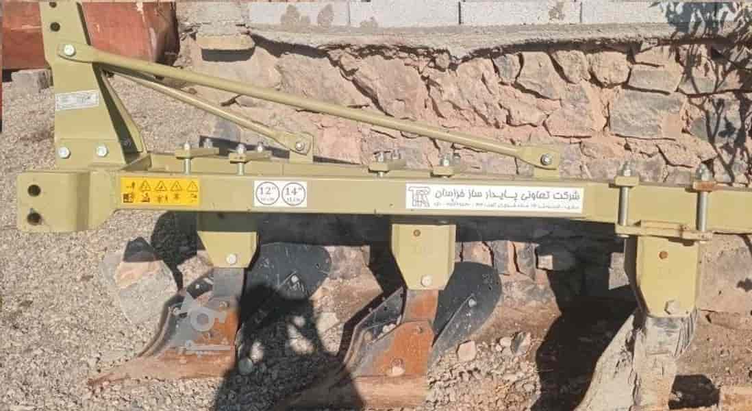 تصویر 2 از گاو آهن کشاورزی با تیغه‌ های موجی مناسب خاک‌ های شنی و گل‌ آلود