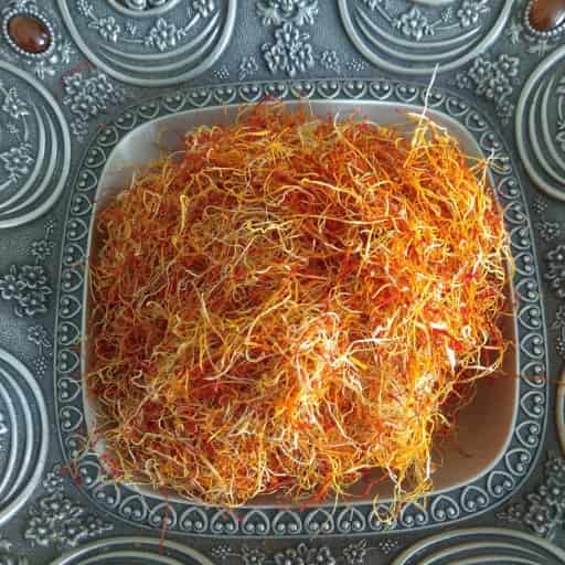 تصویر 3 از زعفران سفید گیلان تازه و خالص مناسب دمنوش و مصارف درمانی