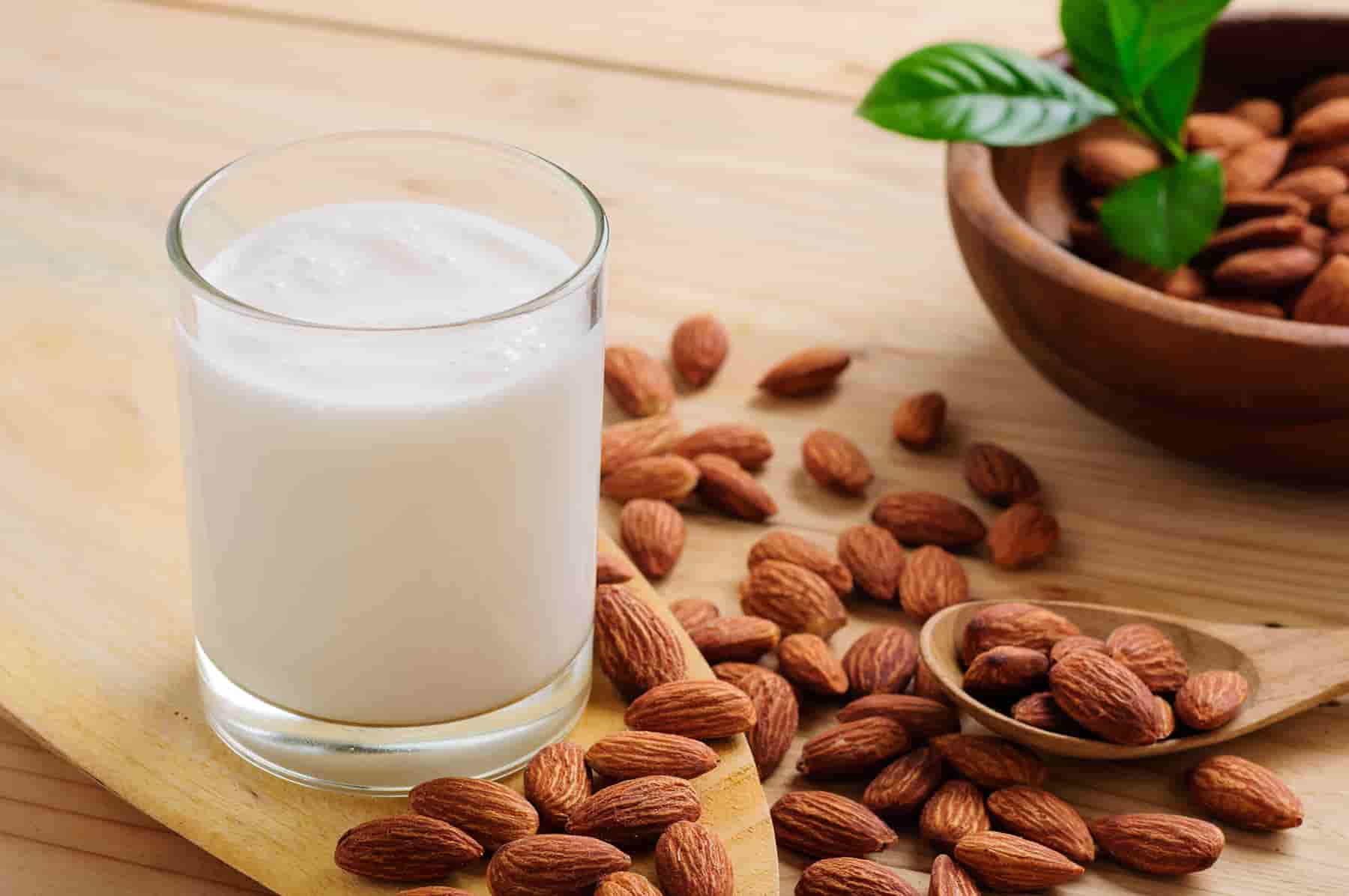 تصویر 1 از شیر بادام درختی ارگانیک با خواص بی‌ نظیر برای سلامتی