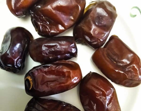 تصویر 1 از خرما پیارم پانی با بسته بندی لوکس و استاندارد