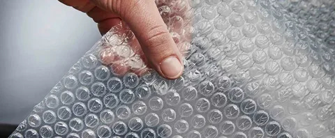 پلاستیک و نایلون حباب دار برای حمل‌ونقل کالاهای شکستنی