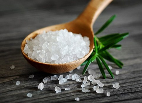 تصویر 1 از نمک دریا با ترکیب عناصر معدنی طبیعی و مفید