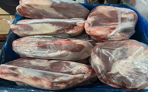 تصویر 1 از گوشت گوسفندی نیم شقه با کیفیت ممتاز و نرم یکدست