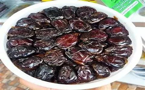 تصویر 2 از خرما کبکاب طلایی با طعم بی نظیر و بافت فوق العاده نرم