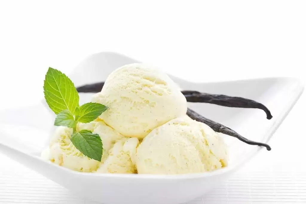 تصویر 3 از بستنی وانیلی با عصاره طبیعی و کیفیت بالا