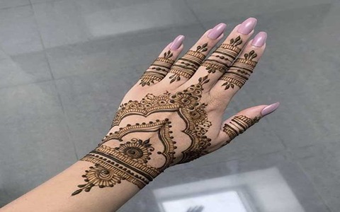 تصویر 2 از حنای گیاهی مشکی ابریشم با فرمول تثبیت شده