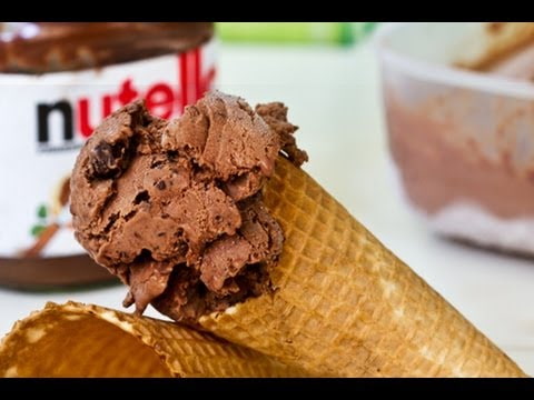 تصویر 3 از بستنی نوتلا فندوقی با پوشش شکلاتی و مغز نوتلا