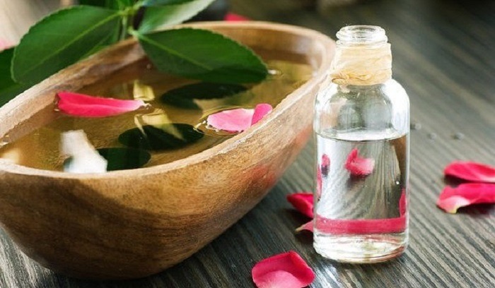تصویر 1 از گلاب ممتاز خالص خوش عطر مخصوص لحظه های خاص