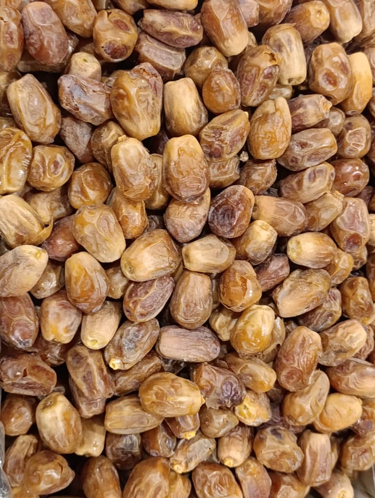 تصویر 2 از خرما زاهدی تامین استان فارس قیرکارزین تناژ بالا موجود