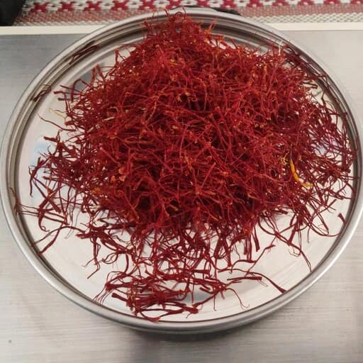 تصویر 3 از زعفران قائنات یک مثقال با رنگ سرخ طبیعی و عطر مطبوع