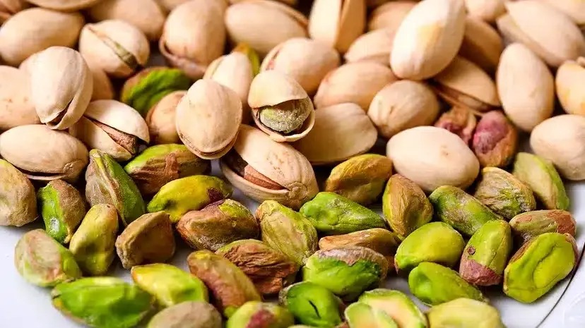 پسته شور خانگی تازه برداشت و خوش‌ خوراک
