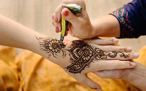 تصویر 4 از حنا طراحی قرمز کیت کامل با استنسیل های متنوع