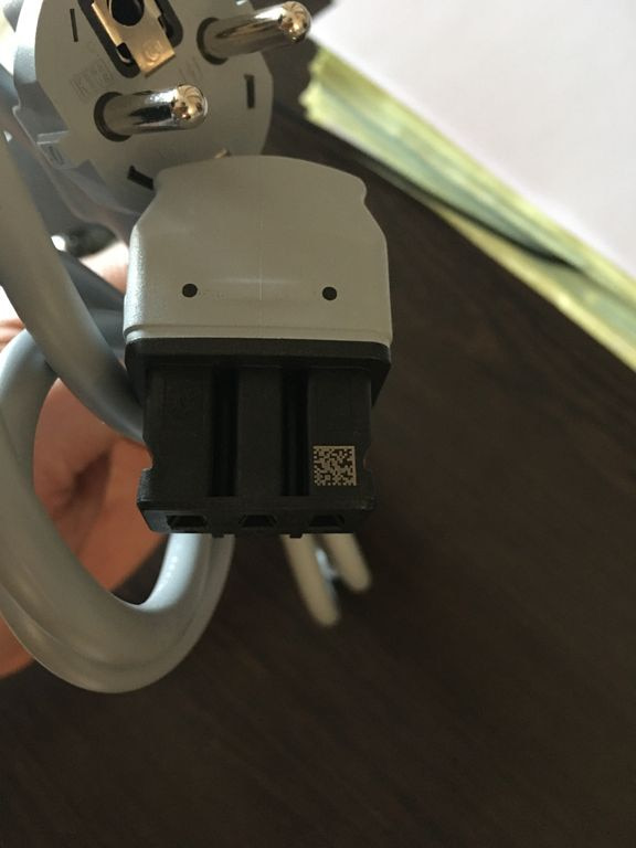 تصویر 3 از کابل برق ماشین ظرفشویی زیمنس محافظت‌ شده در برابر رطوبت