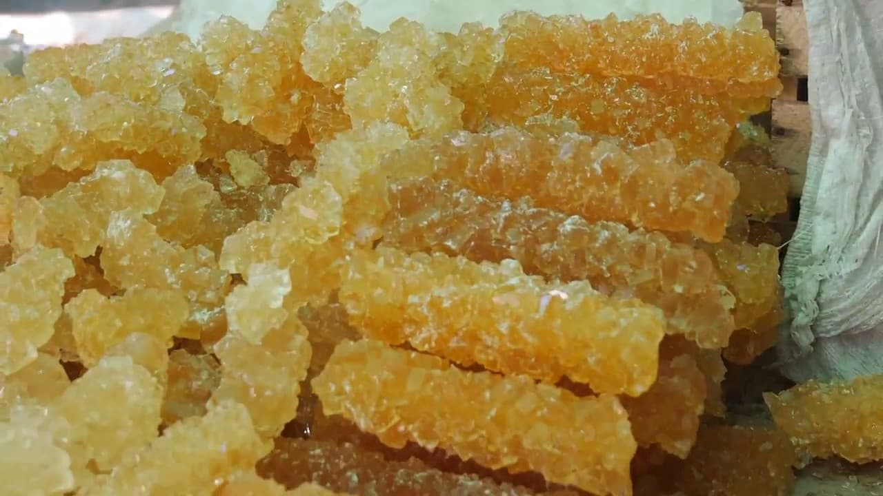 تصویر 3 از نبات تخته ای سنتی ایرانی تهیه‌ شده به روش کاملاً بهداشتی