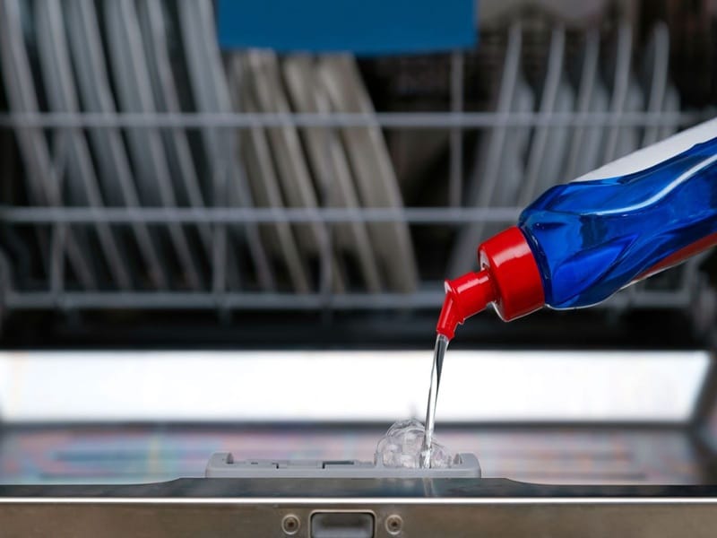 مایع ظرفشویی 2 لیتری مناسب استفاده مداوم