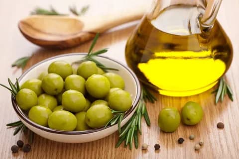 تصویر 2 از زیتون شور اقتصادی مناسب خرید عمده و خانوادگی