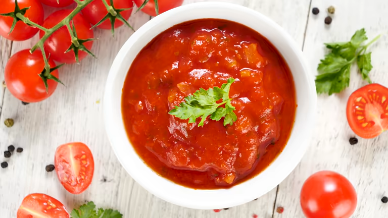 تصویر 1 از رب گوجه‌ فرنگی تبرک 800 گرمی با درجه اسیدیته کنترل شده مطابق استاندارد ملی