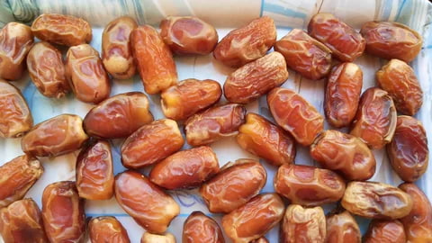 تصویر 4 از خرما کبکاب مشکین 1500 گرمی مناسب تهیه شیره و ترکیبات غذایی