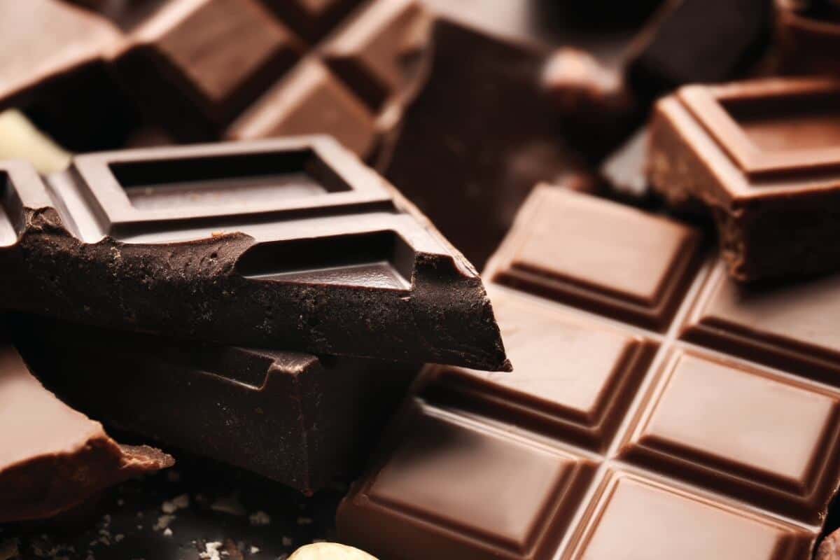 شکلات تخته‌ ای کیلویی مناسب مصارف شیرینی‌ پزی و قنادی
