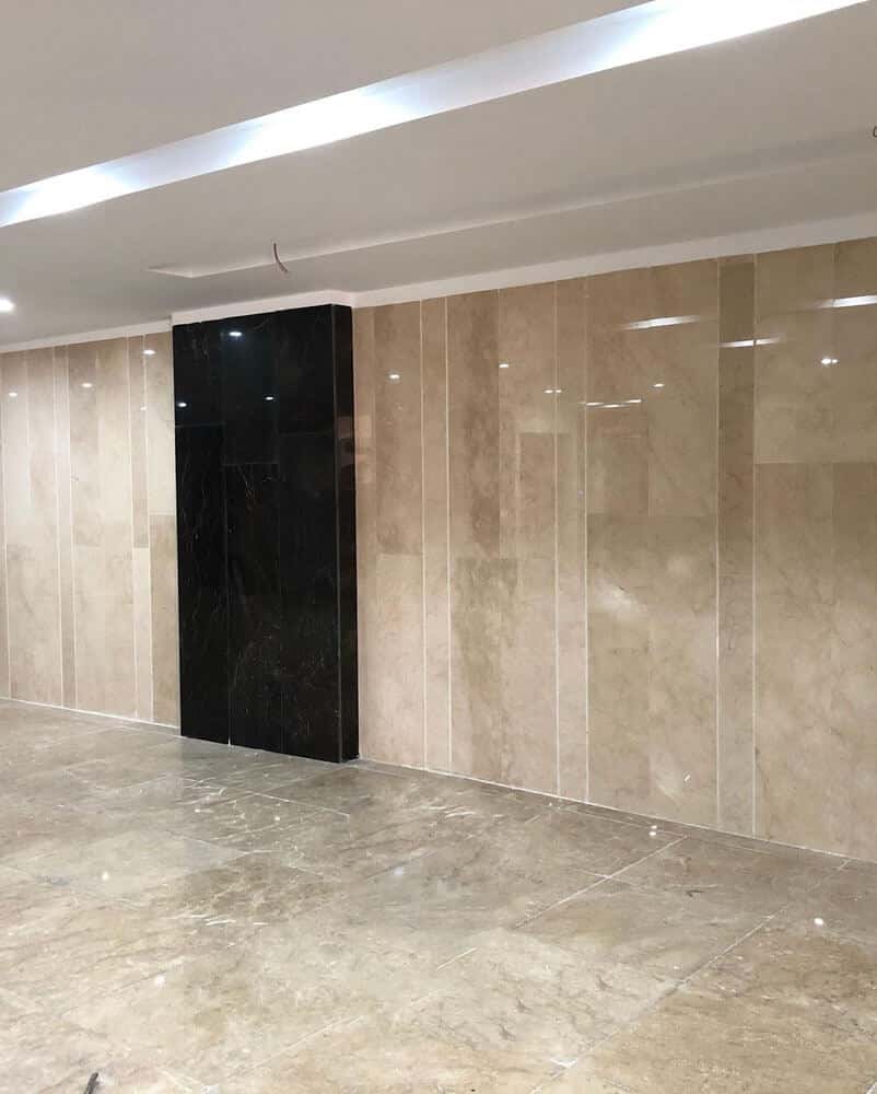 تصویر 1 از سنگ مرمریت سیمکان با ابعاد استاندارد ویژه پانل‌ ها و طراحی مدرن داخلی