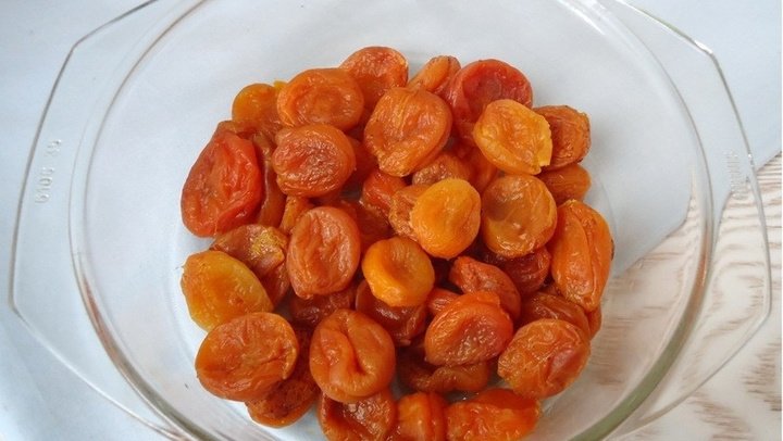 تصویر 3 از آلو بخارا اصل با بافت طبیعی و طعم ماندگار سنتی