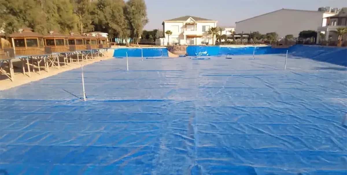تصویر 1 از ورق ژئوممبران ابی کاربرد تخصصی پوشش مخازن صنعتی بزرگ