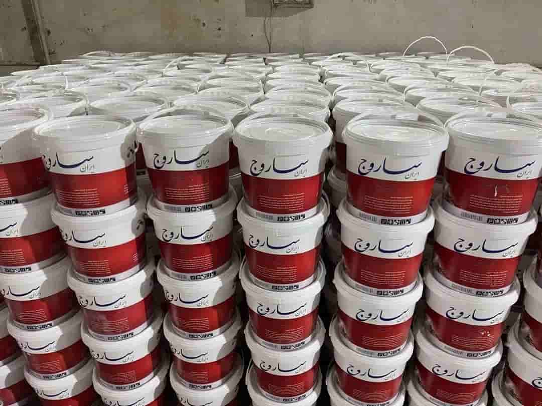 تصویر 2 از چسب بتن ساروج افزودنی معدنی کاربردی هنگام نصب پوشش سیمانی