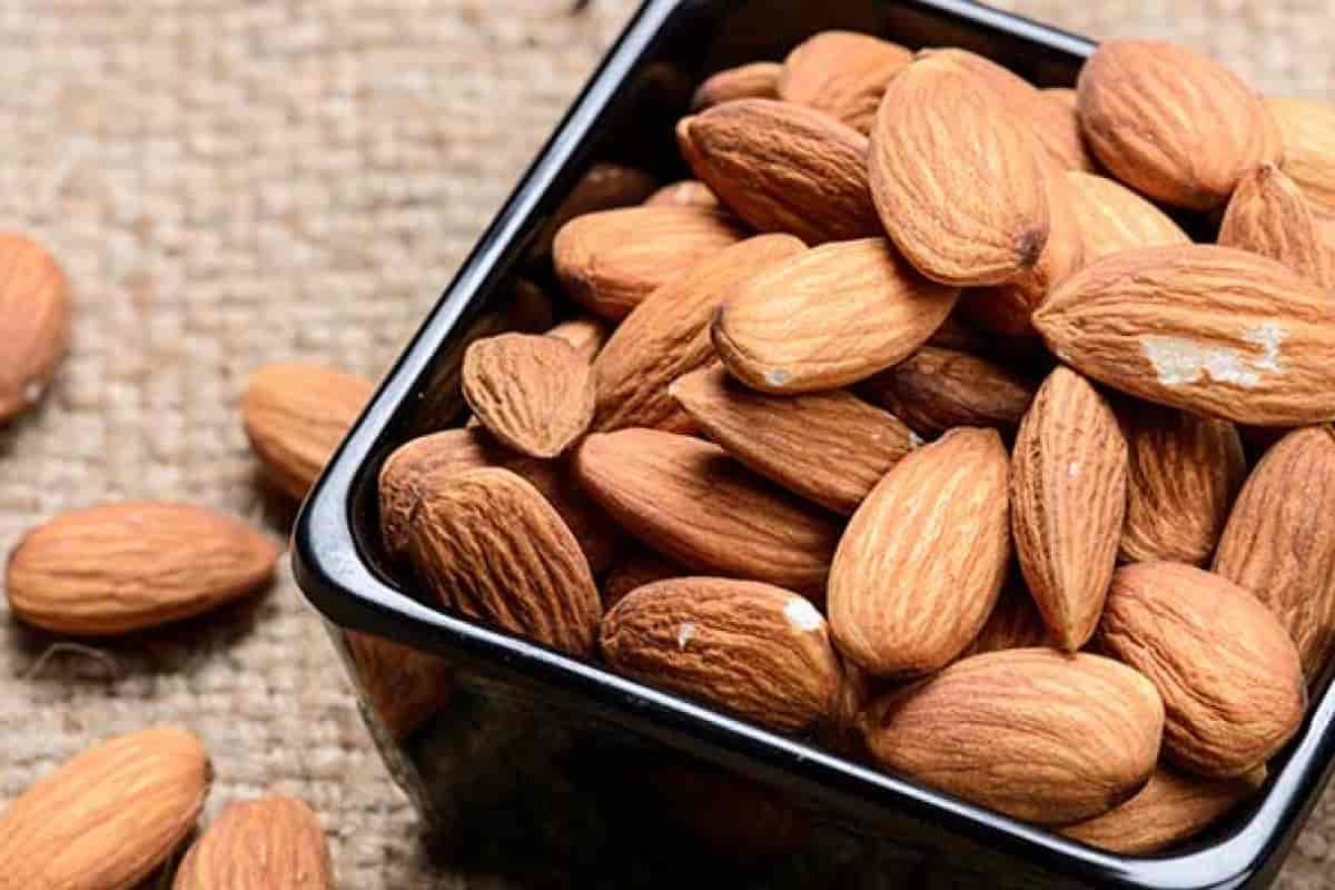 تصویر 1 از بادام درختی مامایی دانه طبیعی مخصوص آشپزی خانگی