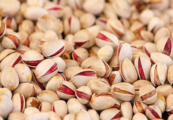 پسته سایز درشت احمد آقایی بدون تلخی با ارزش غذایی بالا