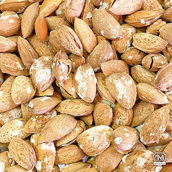 بادام درختی نمکی ترکیب ترد مناسب مصرف روزانه