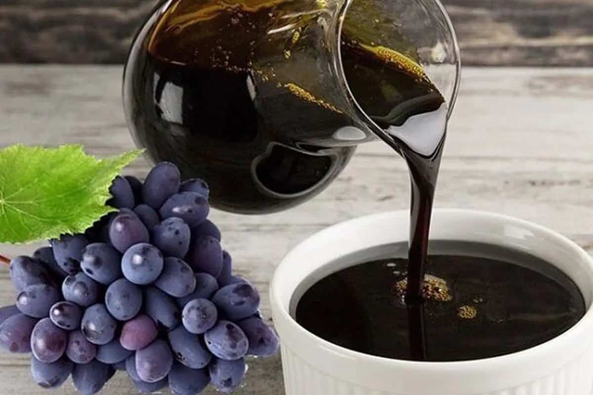 تصویر 4 از شیره انگور تاکستان سنتی برگرفته از انگورهای منطقه