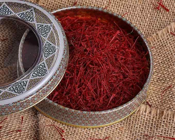 تصویر 1 از زعفران اصل اصفهان نمونه های بلند و طبیعی