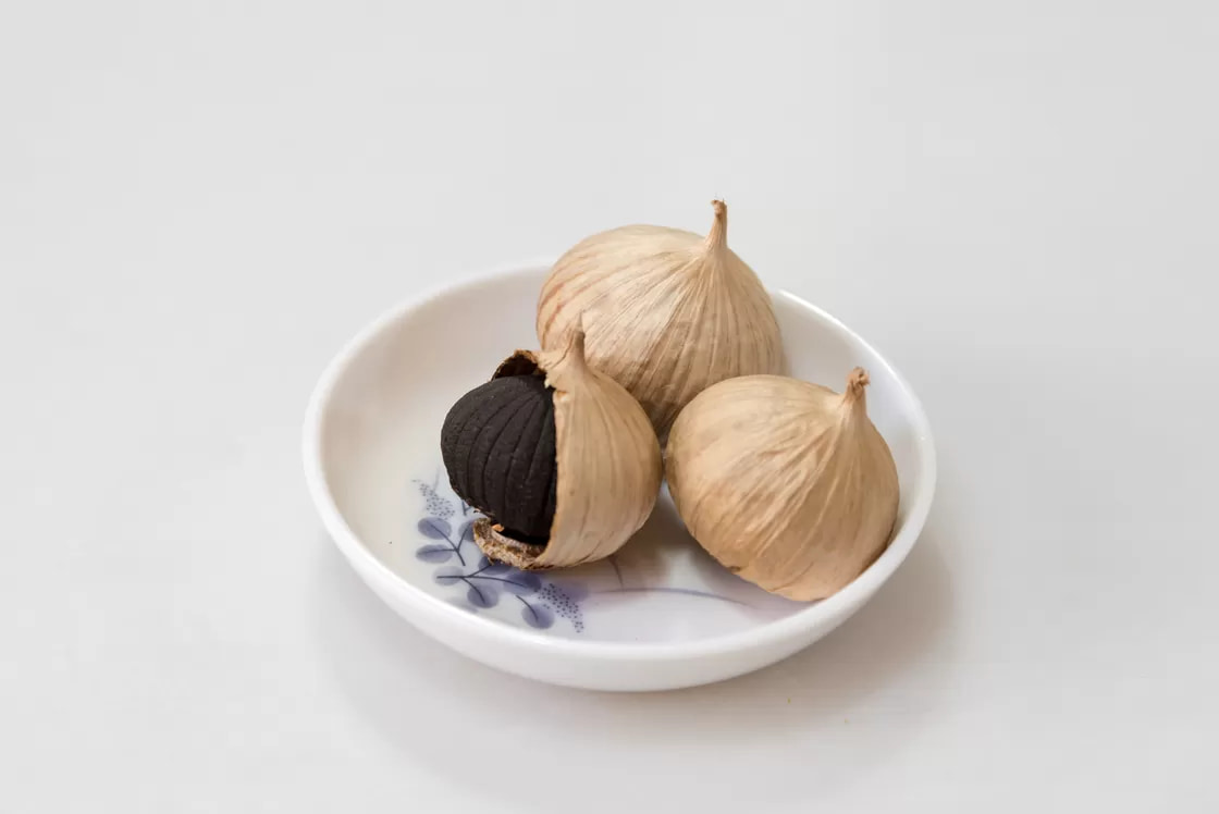 تصویر 3 از سیر سیاه حکیم زمانی تولید محدود با کیفیت برتر
