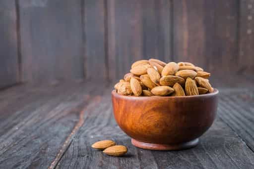 تصویر 1 از بادام درختی تلخ کوهی فرآوری سنتی