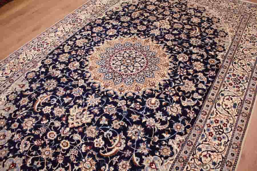 تصویر 1 از فرش ابریشمی ماشینی قالی سلیمان با نقوش اصیل و سنتی