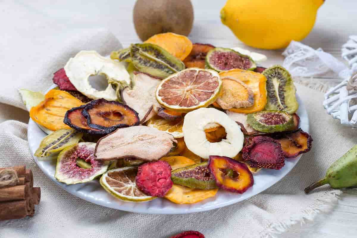 تصویر 2 از میوه خشک آبان با رنگ طبیعی و بافت تازه