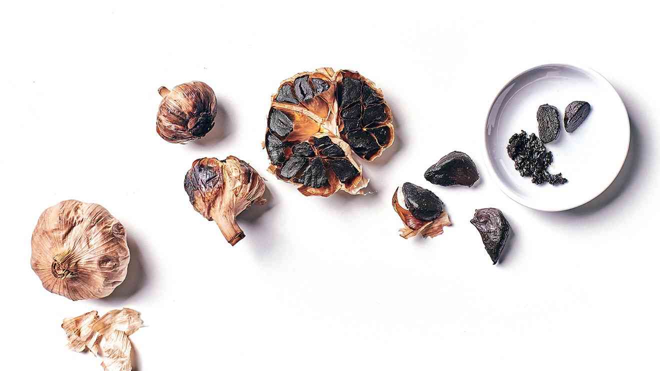 سیر سیاه خشک شده فرآورده ای مطابق با استاندارد و کیفیت جهانی