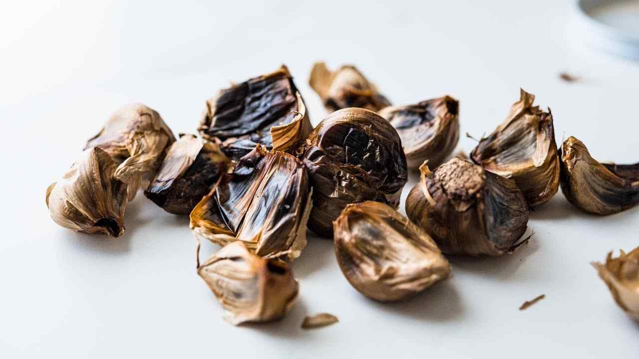 سیر سیاه پاستیلی خاص مناسب استفاده در آشپزی مدرن