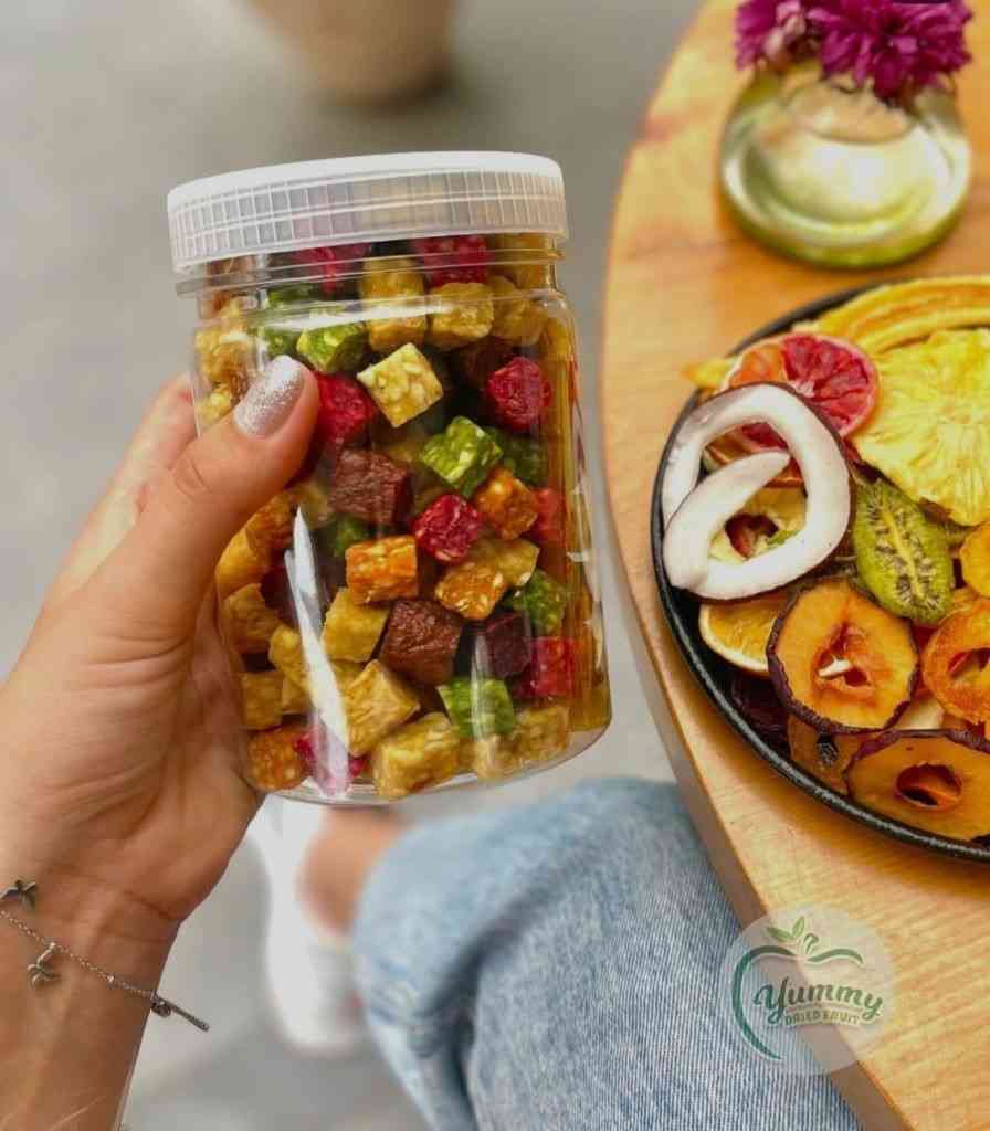 میوه خشک مخلوط رازیان با تنوع طعم برای همه سلیقه ها