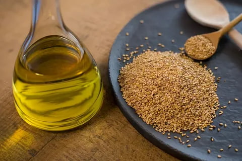 تصویر 3 از روغن کنجد زرآوه با خواص ضد التهابی و تسکین‌ دهنده