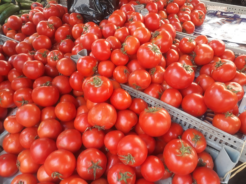 تصویر 4 از گوجه فرنگی قرمز سورت‌ شده با کیفیت ممتاز و بسته‌ بندی استاندارد