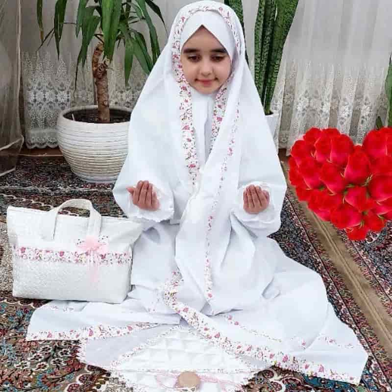 تصویر 1 از چادر و جانماز جشن تکلیف مدل دو رنگ ترکیبی