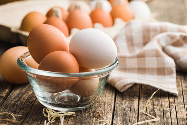 تصویر 4 از تخم مرغ محلی تازه با زرده غنی و طعم اصیل
