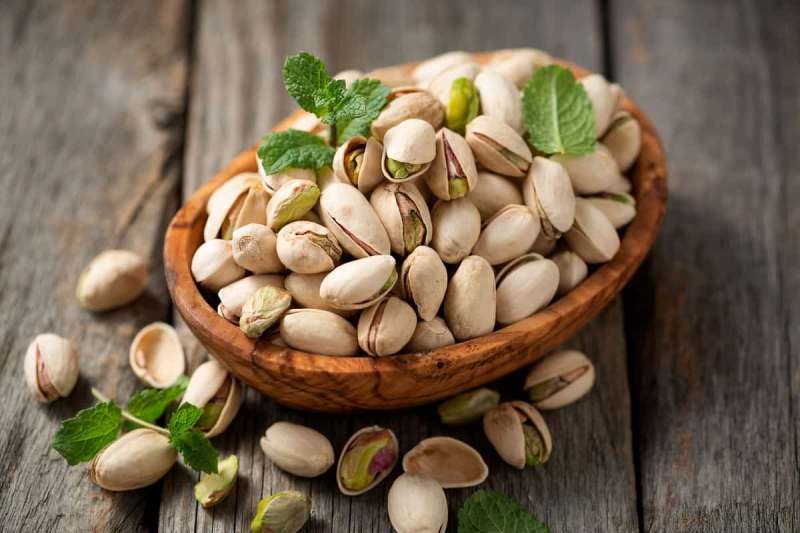 تصویر 1 از پسته احمد آقایی دستچین شده با پوست روشن و مغز سبز